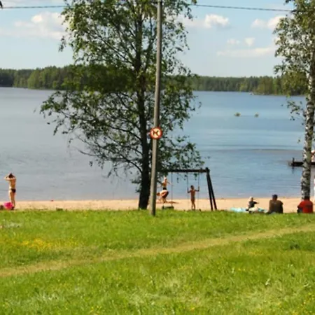 Uudehko Tunnelmallinen Talo *